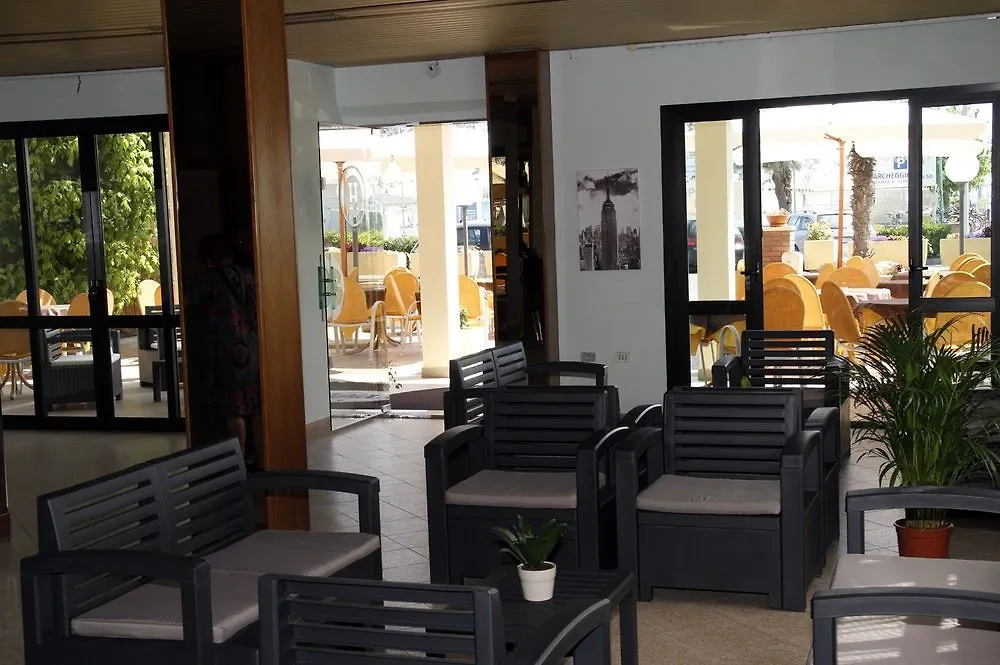 Sportur Club Hotel Cervia 3*,  Italia