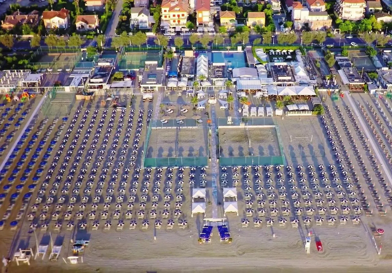 Sportur Club Hotel Cervia 3*,